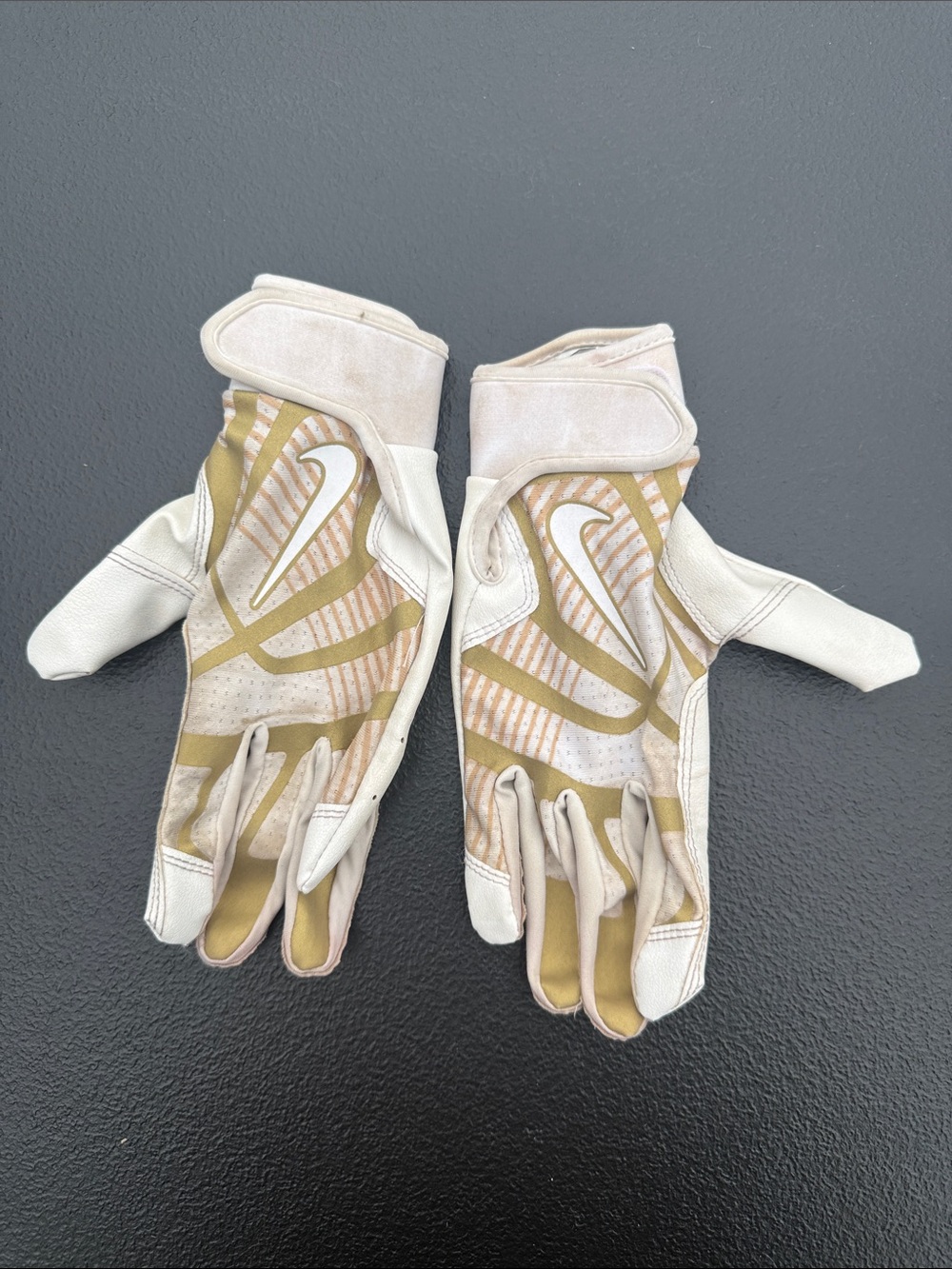 Nike White and Gold Performance softball Gloves Women’s medium